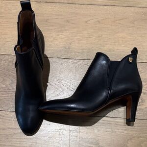 Chloe piper black ankle boots excellent condition leather . See pics